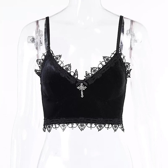 Black velvet cross lace trim crop top - Picture 14 of 16